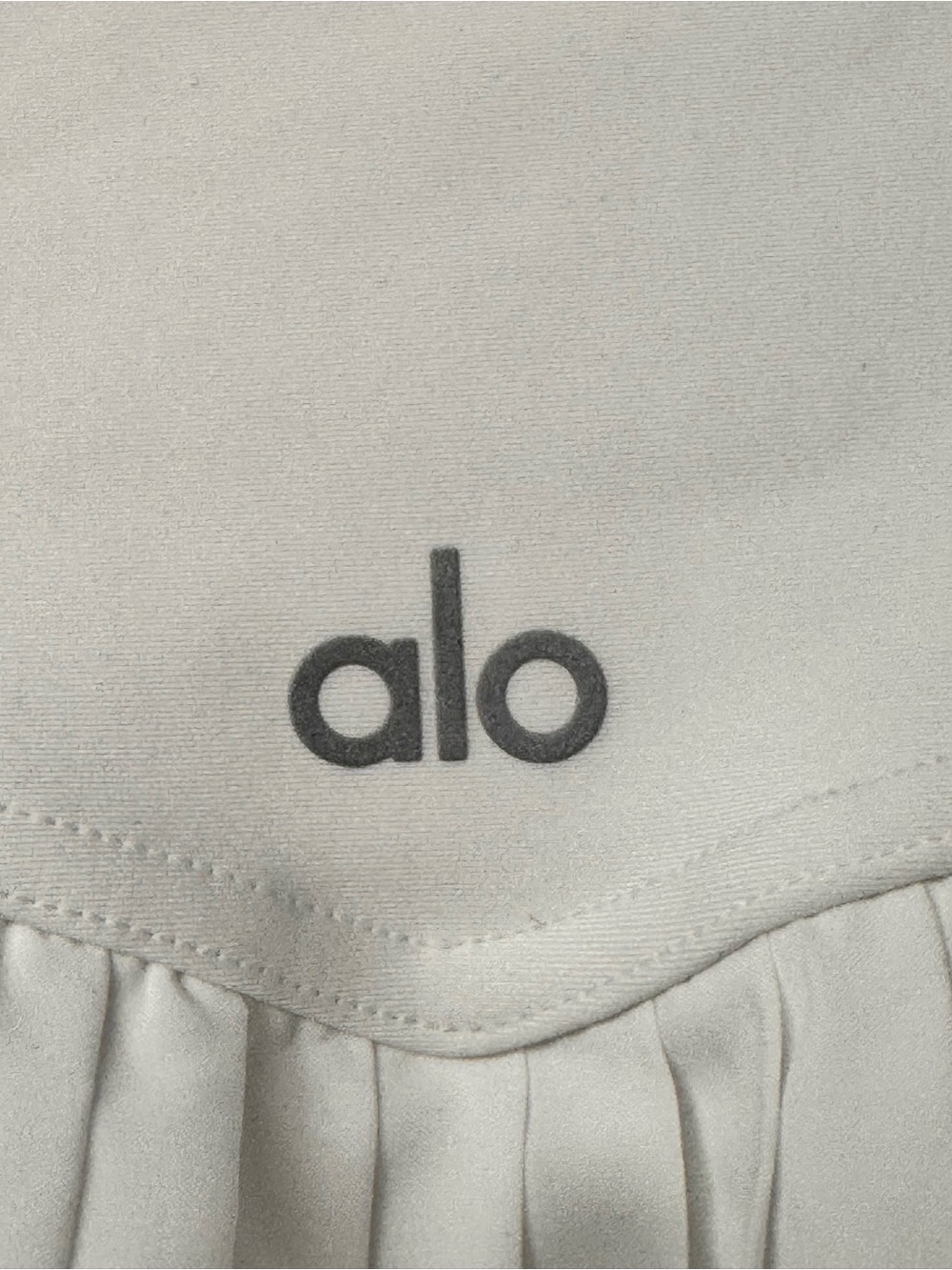 Alo Yoga Varsity Tennis Skirt XS White Pleated Skort Built In Shorts C8 - Picture 6 of 9